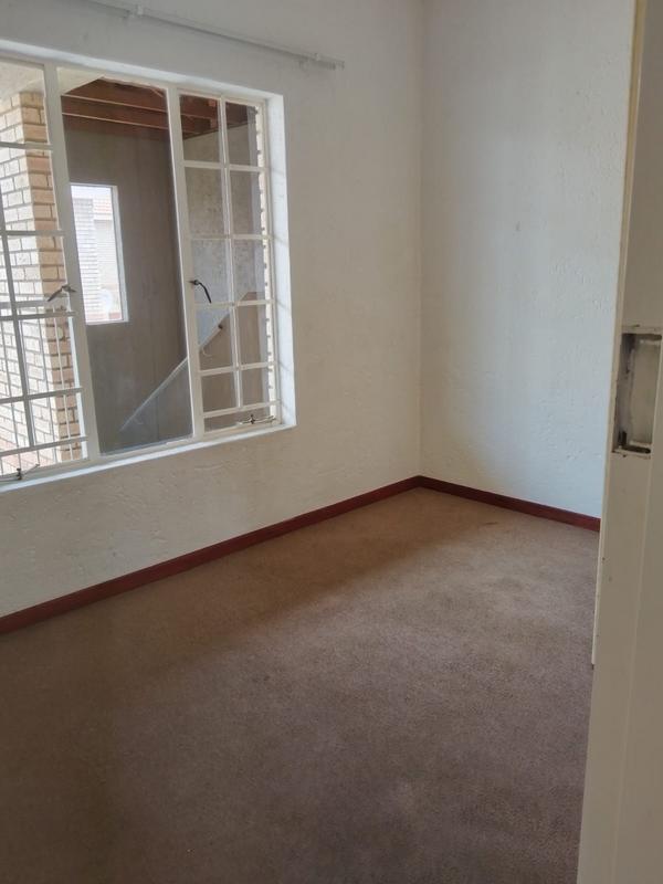 2 Bedroom Property for Sale in Waterval East North West